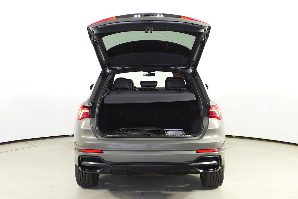 Thumbnail: 2022 Audi Q3 - 10