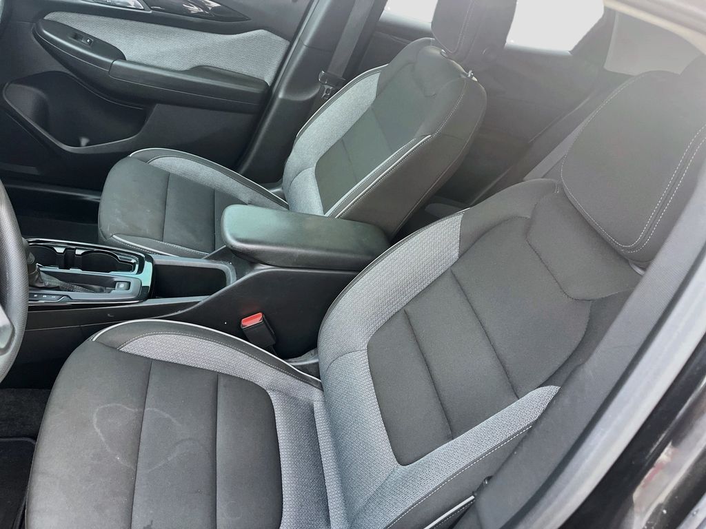 Used 2025 Black Chevrolet LT image 18