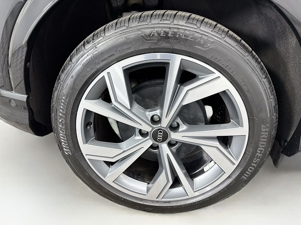 Thumbnail: 2023 Audi Q4 e-tron - 32