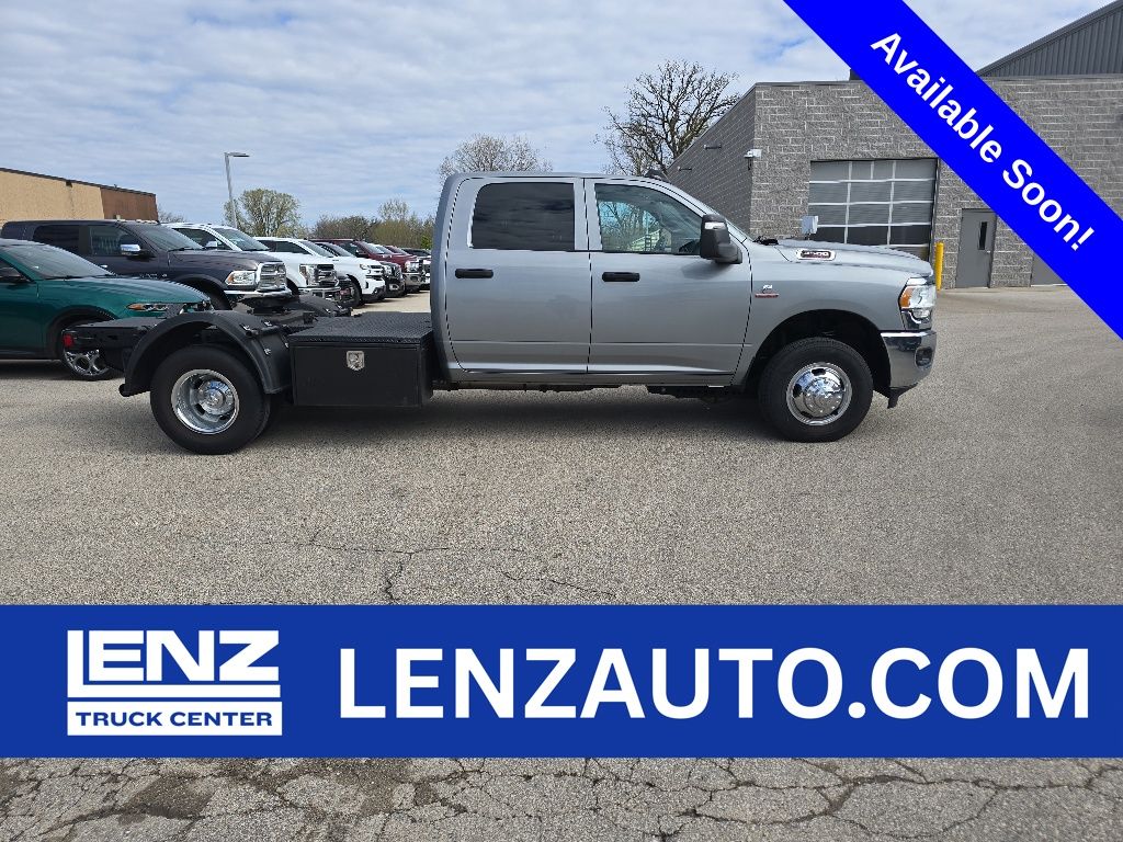 Billet Silver Metallic Clearcoat 2024 RAM 3500 Chassis Pickup Truck Four-Wheel Drive 6-Speed Automatic