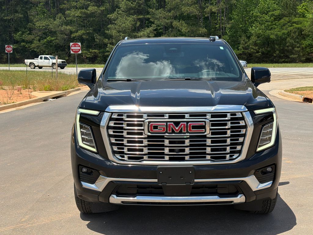 Used 2025 Onyx Black GMC Denali image 2