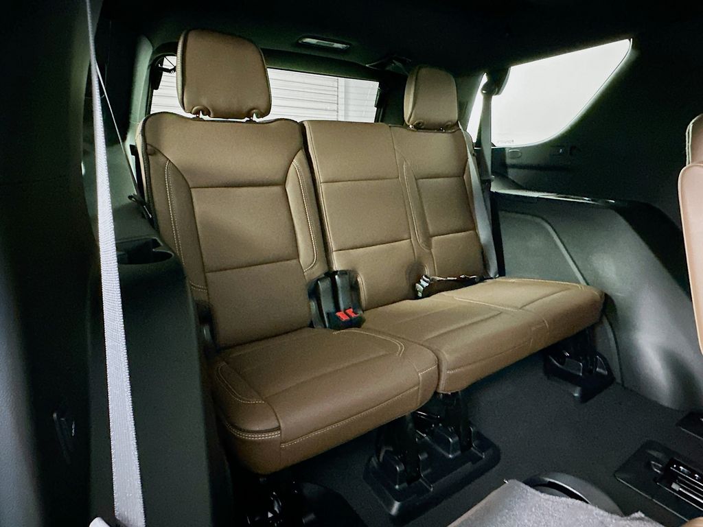 Thumbnail: 2025 Chevrolet Tahoe - 29