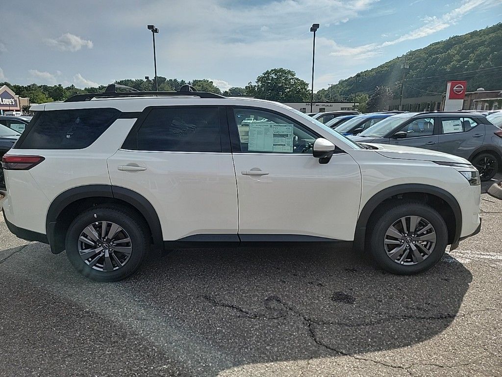 2024 Nissan Pathfinder SV 6