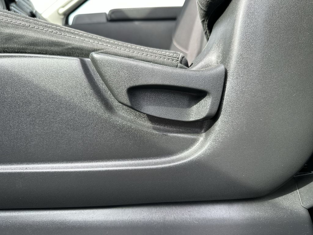 2019 Nissan Titan SV - 11