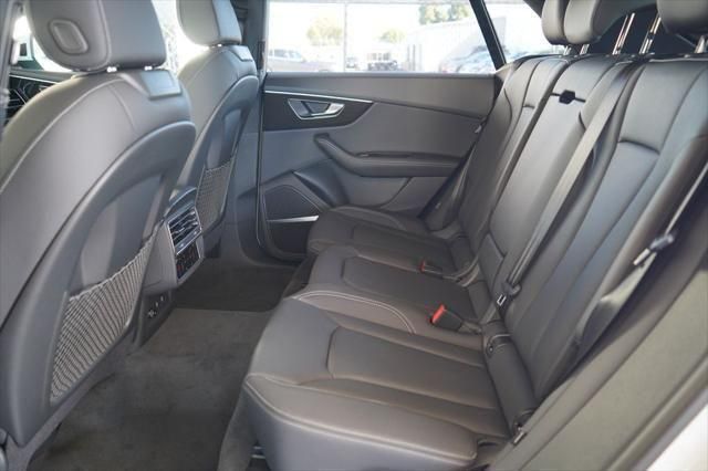 Thumbnail: 2026 Audi Q8 - 7