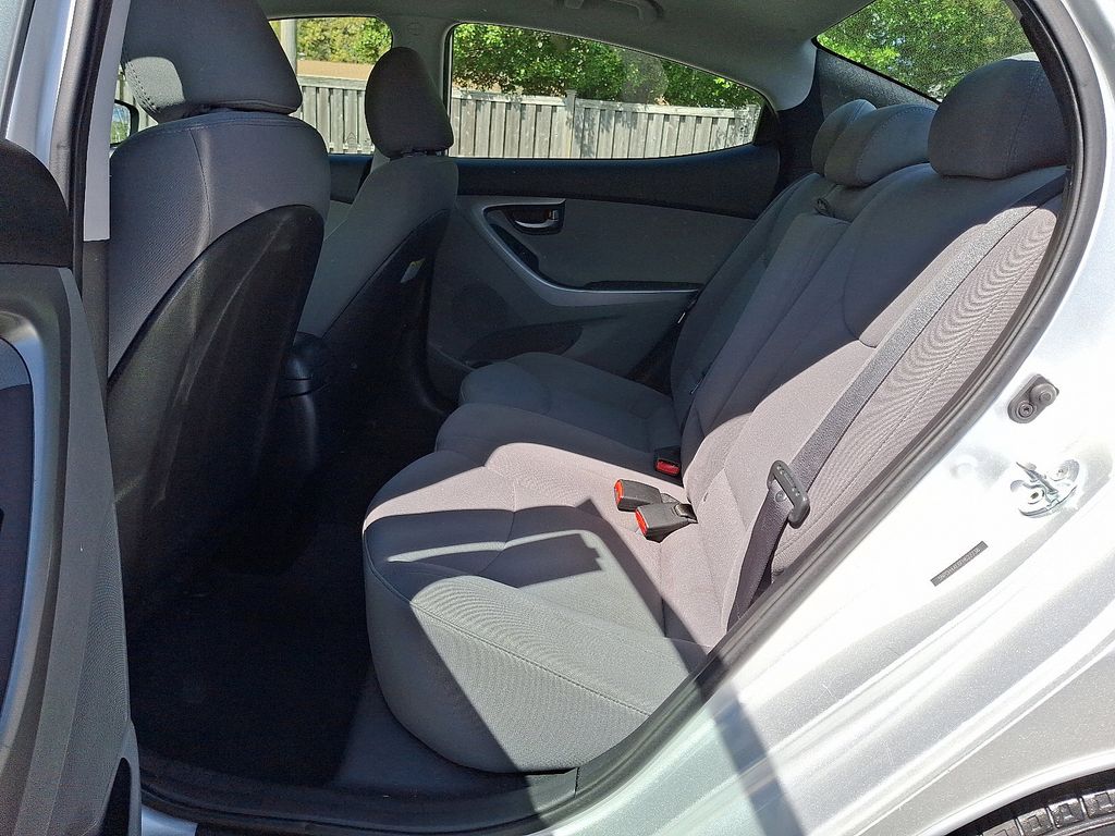 Thumbnail: 2015 Hyundai Elantra - 10