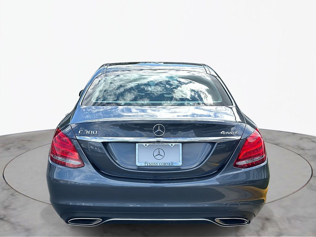 Thumbnail: 2015 Mercedes-Benz C-Class - 9
