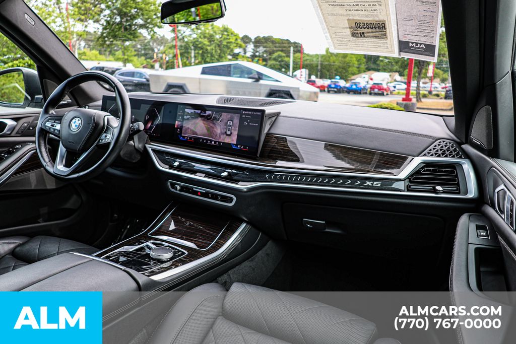 Used 2024 White BMW sDrive40i/MT Certified image 32