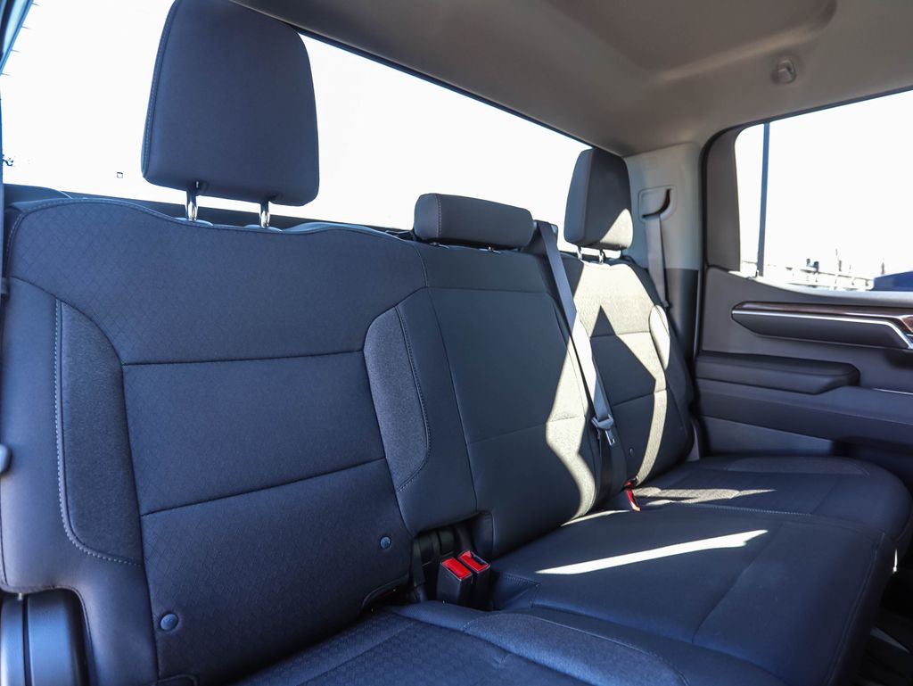 Thumbnail: 2026 Chevrolet Silverado 1500 - 27