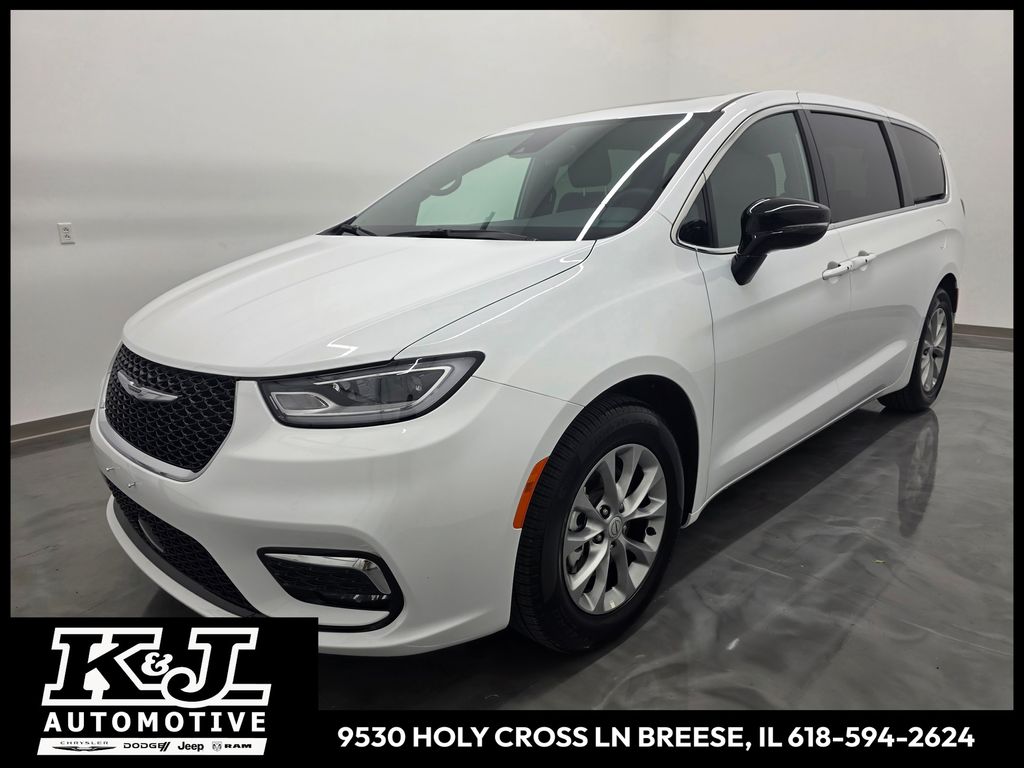  2026 Chrysler Pacifica Limited FWD   