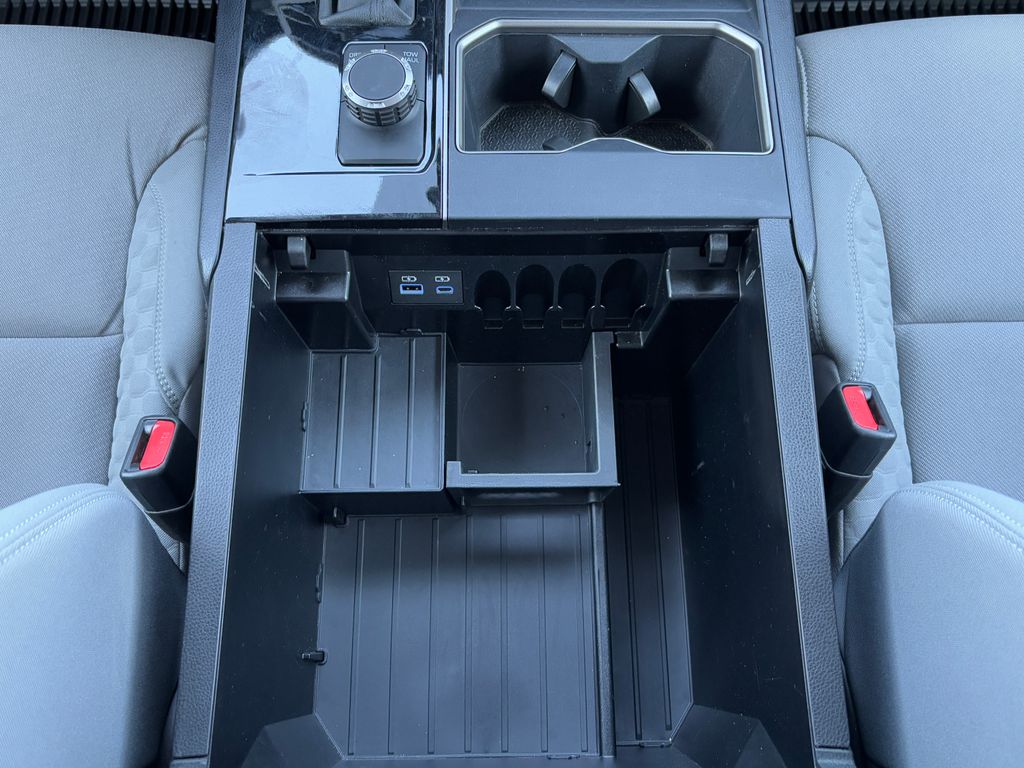 Thumbnail: 2022 Toyota Tundra - 19