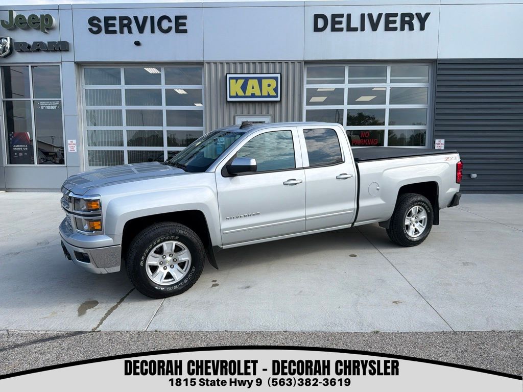 Silver Ice Metallic 2015 Chevrolet Silverado 1500 Pickup Truck Four-Wheel Drive 6-Speed Automatic Overdrive