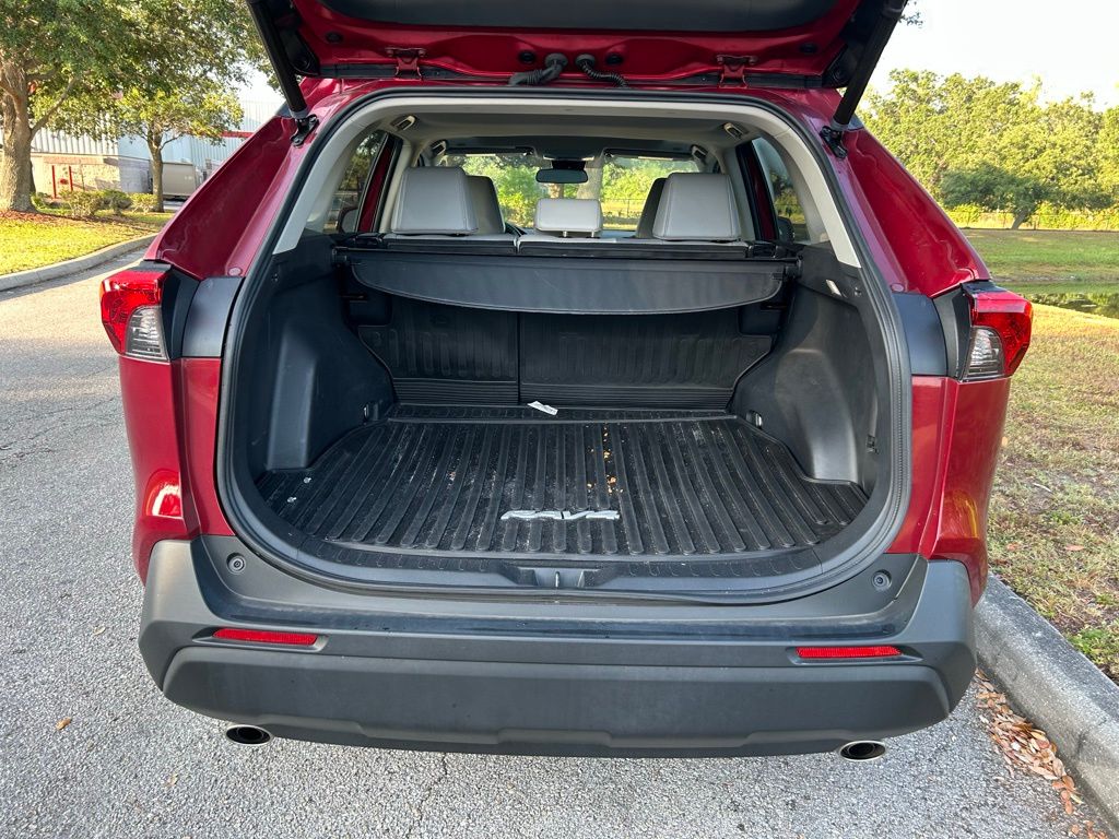 2023 Toyota RAV4 XLE Premium 10