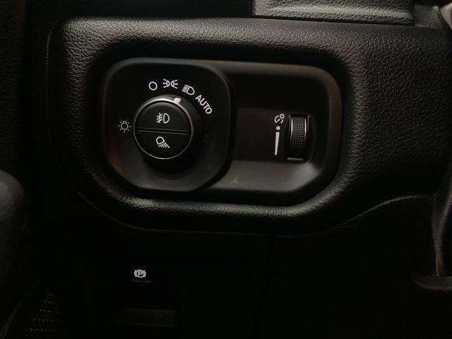 2023 Ram 1500 Big Horn Crew Cab 4x2 5'7" Box