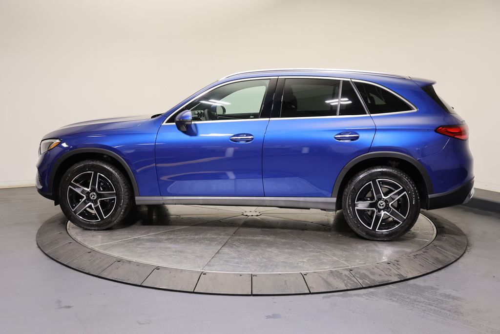 Thumbnail: 2027 Mercedes-Benz GLC - 4