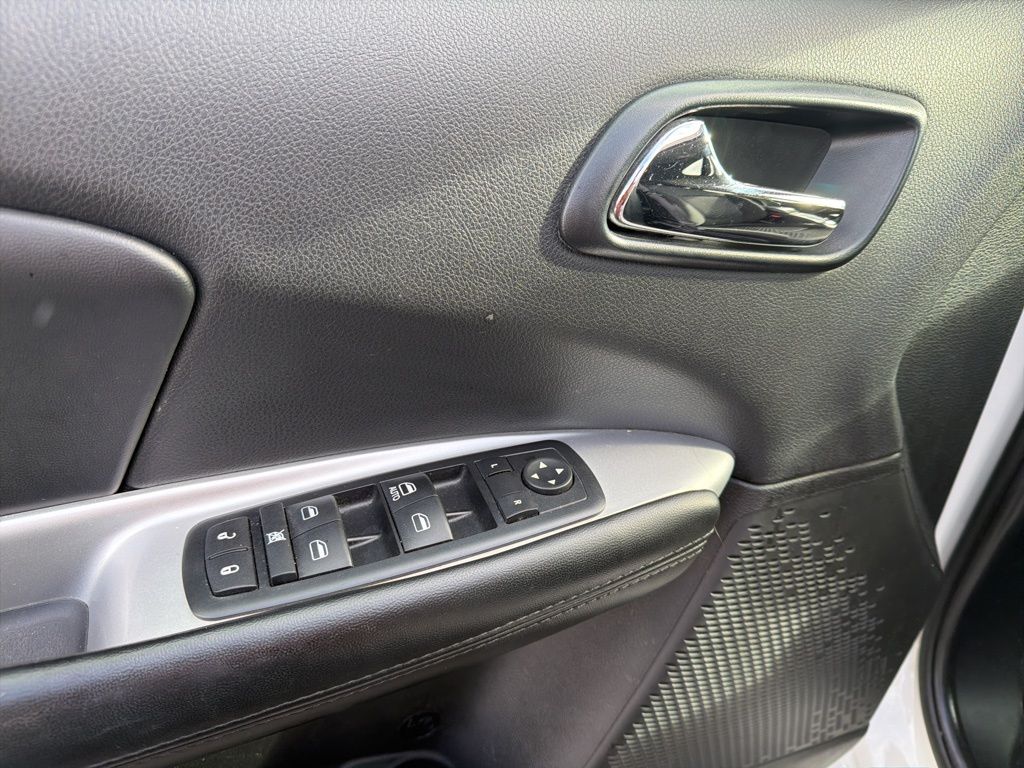 Thumbnail: 2016 Dodge Journey - 26