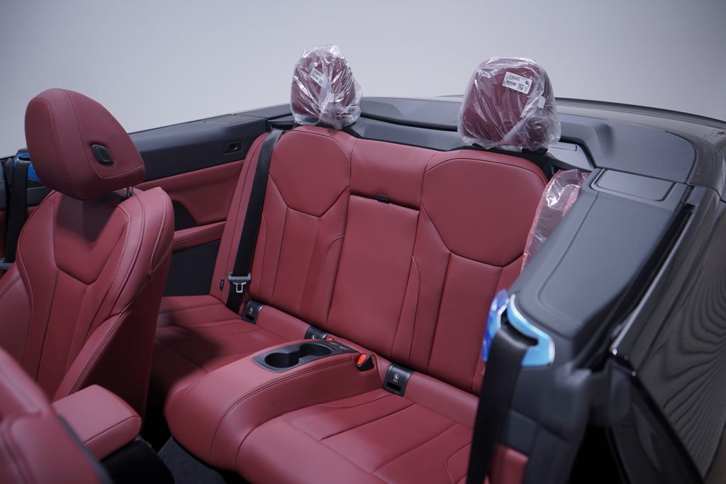 Thumbnail: 2026 BMW 4 Series - 12