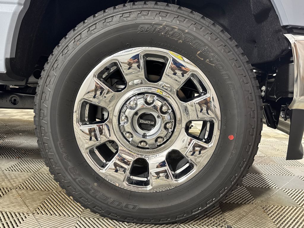 New 2026 Gray Ford Lariat image 17