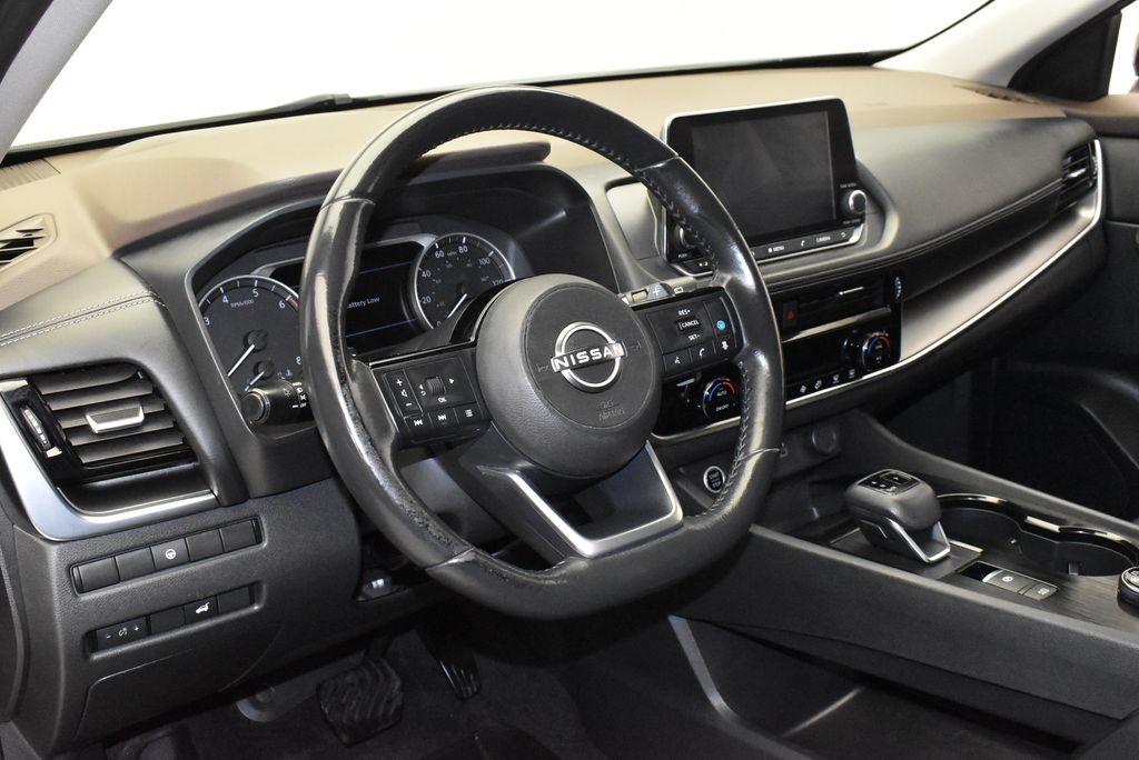 2022 Nissan Rogue SV 15