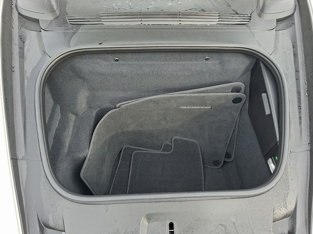 Thumbnail: 2021 Porsche 911 - 29