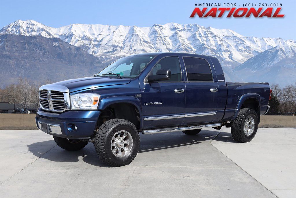 2007 Dodge RAM 1500 Laramie Mega Cab 4WD