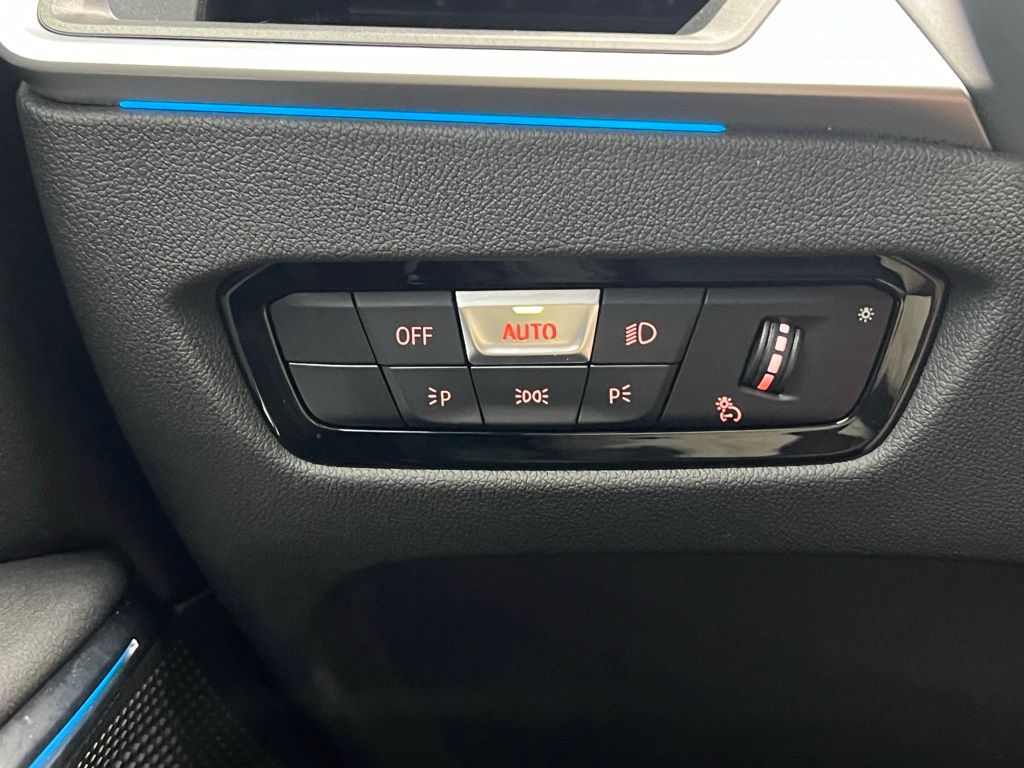 2024 BMW 3 Series 330i 21