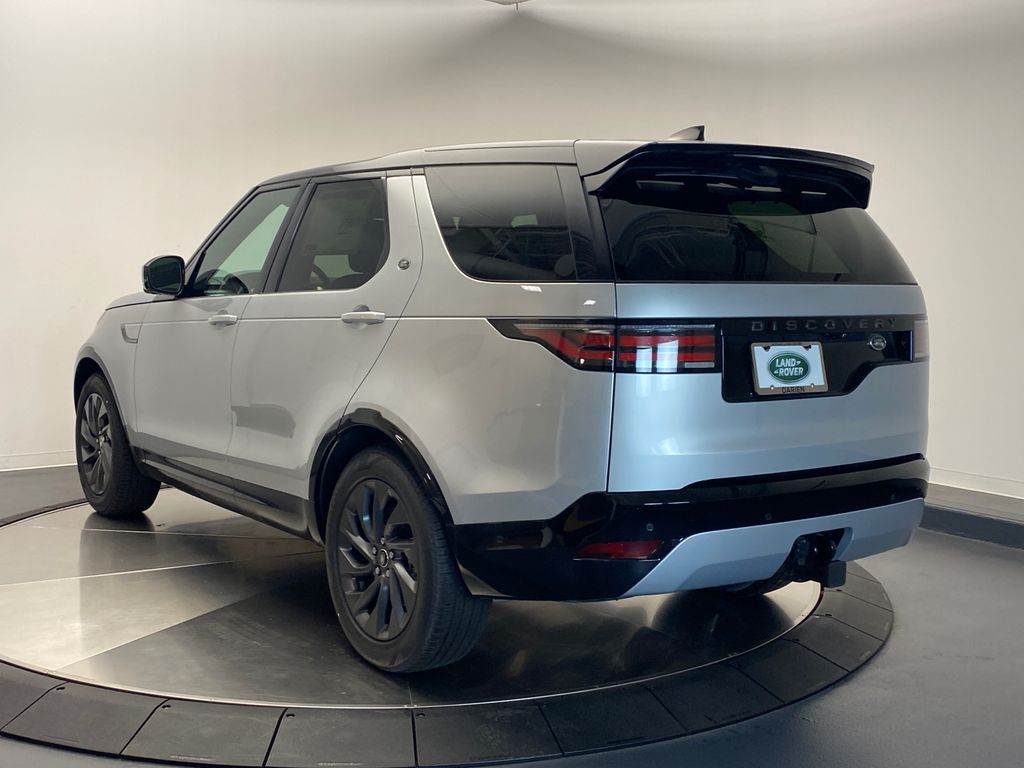 2023 Land Rover Discovery R-Dynamic S 3