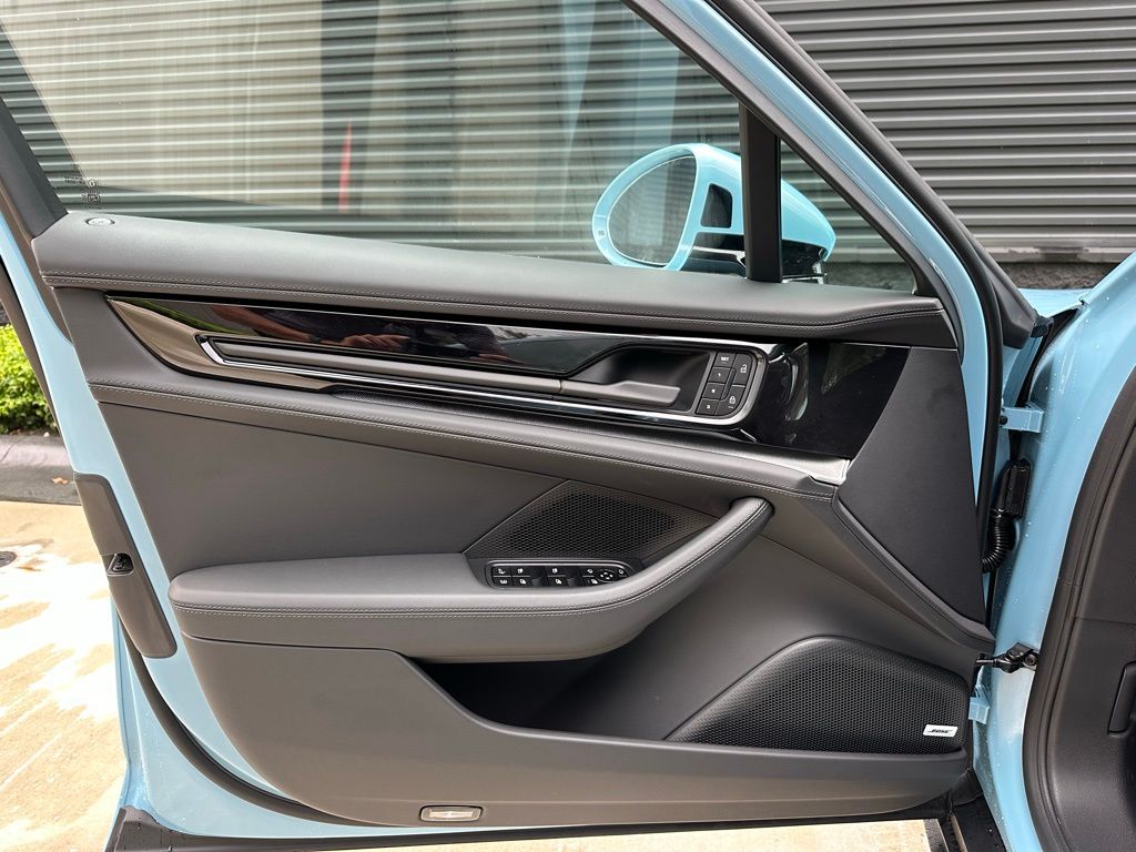 Thumbnail: 2026 Porsche Panamera - 14