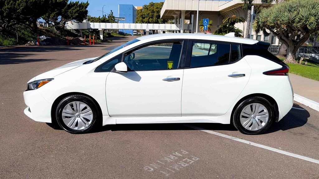 Used 2022 Nissan Leaf S 4D Hatchback