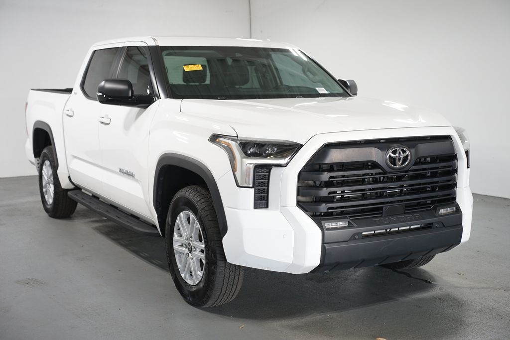 Thumbnail: 2024 Toyota Tundra - 3
