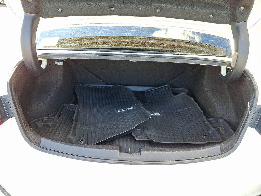 Thumbnail: 2020 Acura ILX - 29