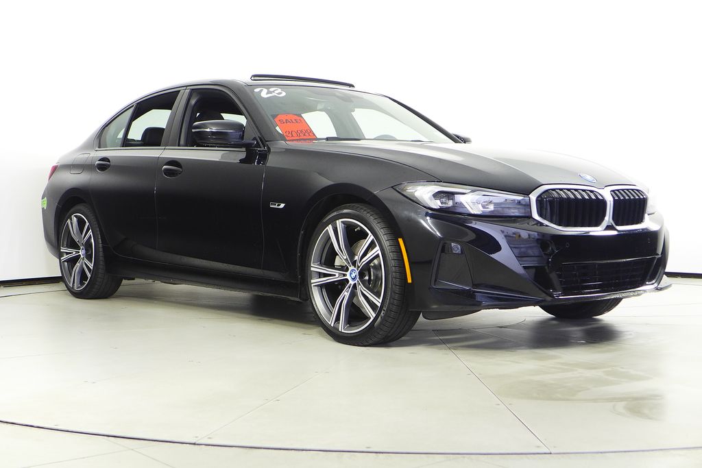 Thumbnail: 2023 BMW 3 Series - 4