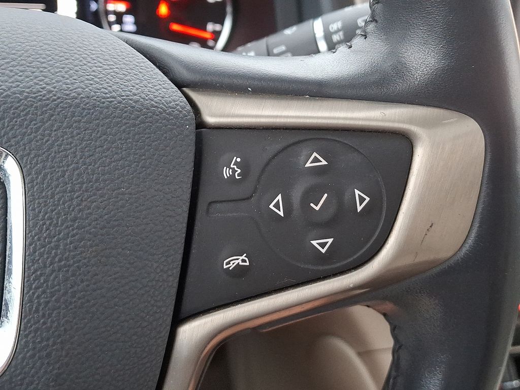 Thumbnail: 2020 GMC Acadia - 23