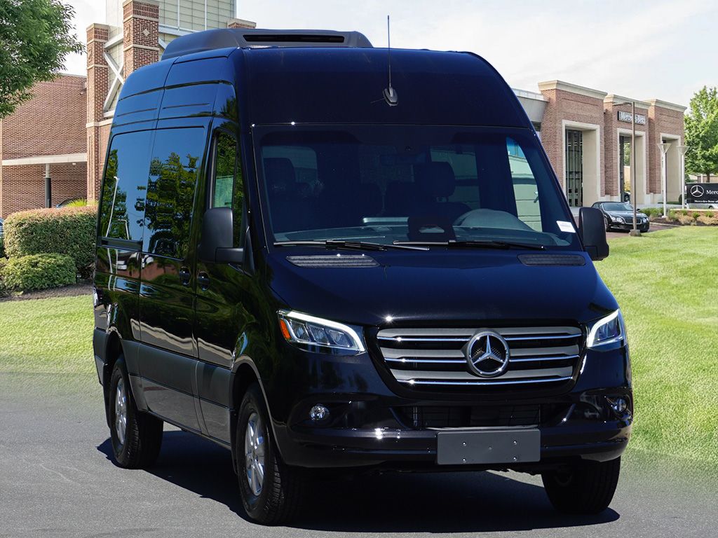 Thumbnail: 2025 Mercedes-Benz Sprinter - 3