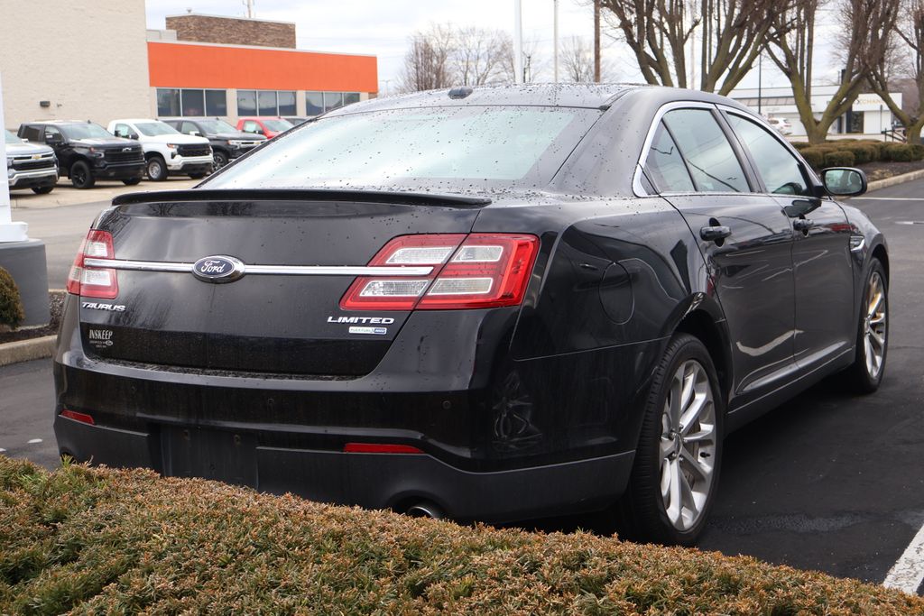 2018 Ford Taurus Limited Edition 7