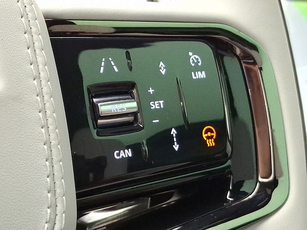 Thumbnail: 2024 Land Rover Range Rover Sport - 24