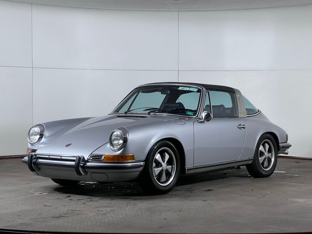 Pre-Owned 1971 Porsche 911 S Targa 2D Cabriolet in Westport