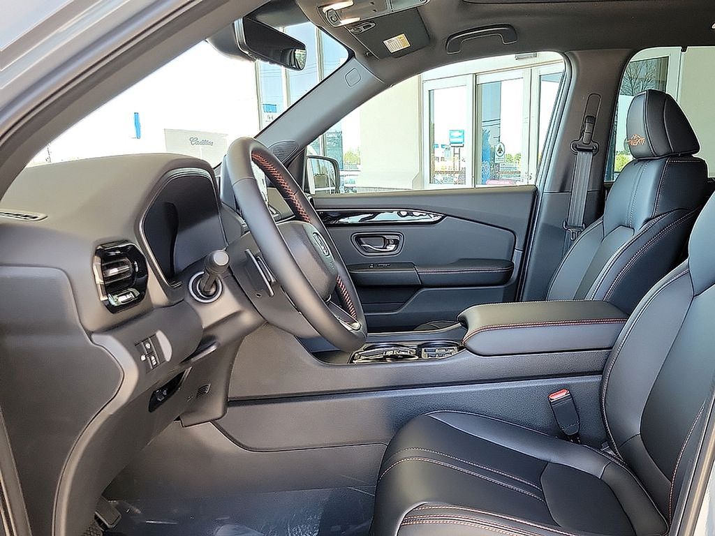 Thumbnail: 2025 Honda Pilot - 8