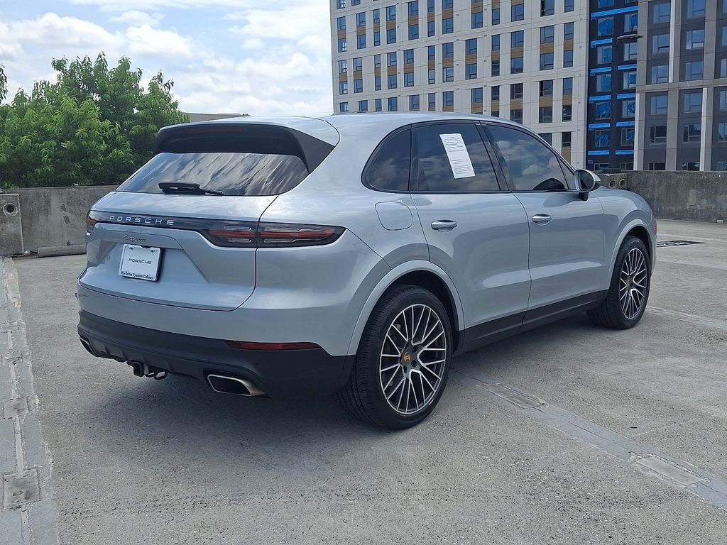 Thumbnail: 2020 Porsche Cayenne - 8