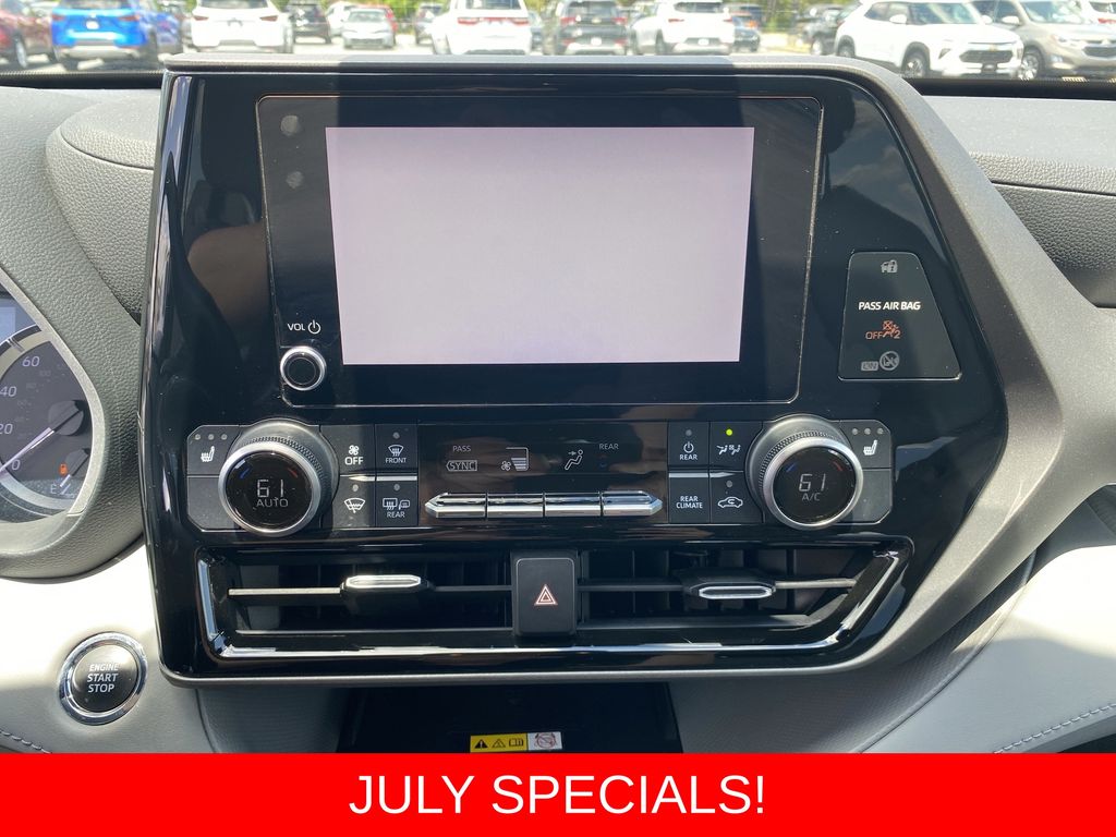 Used 2023 Toyota Highlander SUV