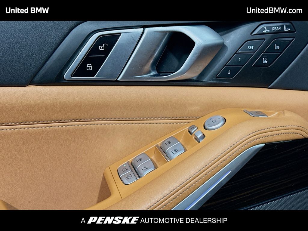 Thumbnail: 2023 BMW X7 - 3