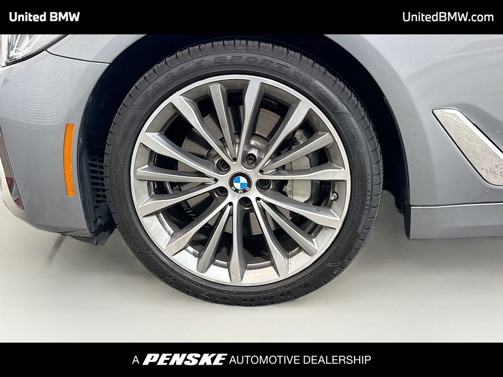 Thumbnail: 2023 BMW 5 Series - 2