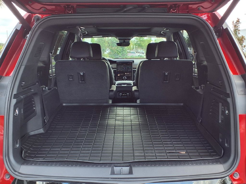 Used 2025 GMC Acadia SUV