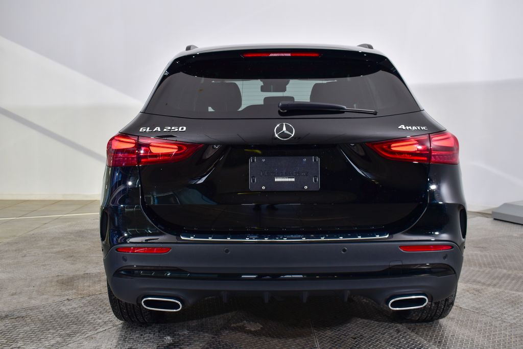 Thumbnail: 2026 Mercedes-Benz GLA - 4