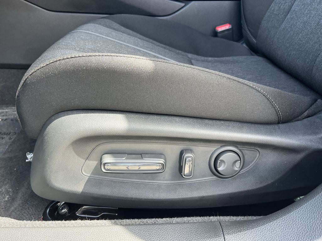 new 2025 Honda Accord Hybrid car, priced at $33,456