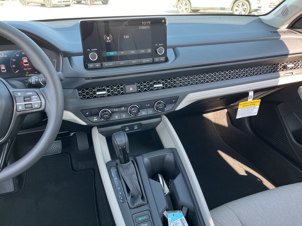 Thumbnail: 2025 Honda Accord - 9