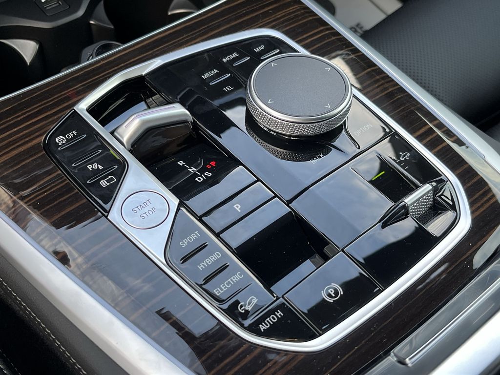 Thumbnail: 2026 BMW X5 - 20