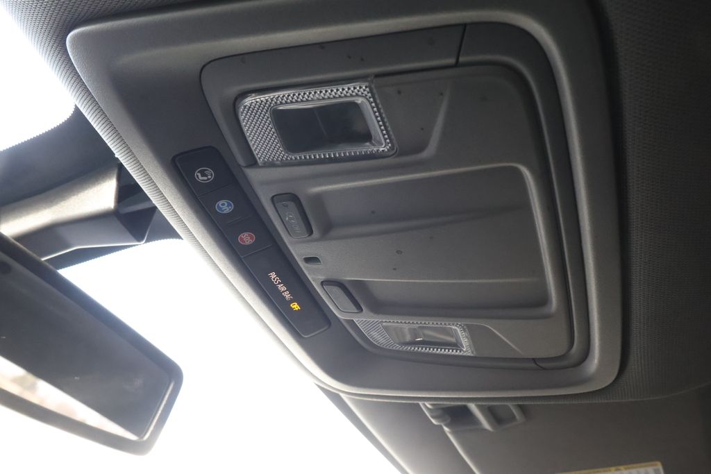 Thumbnail: 2021 GMC Sierra 3500 - 30