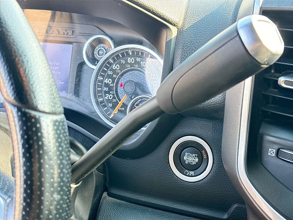 2021 RAM Ram 3500 Pickup Big Horn - Photo 17