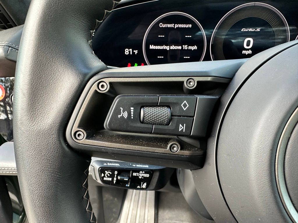 Thumbnail: 2025 Porsche Taycan - 17